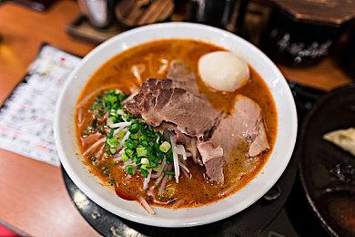 《水晶传说》的精妙设计：现实场景转换成游戏画面